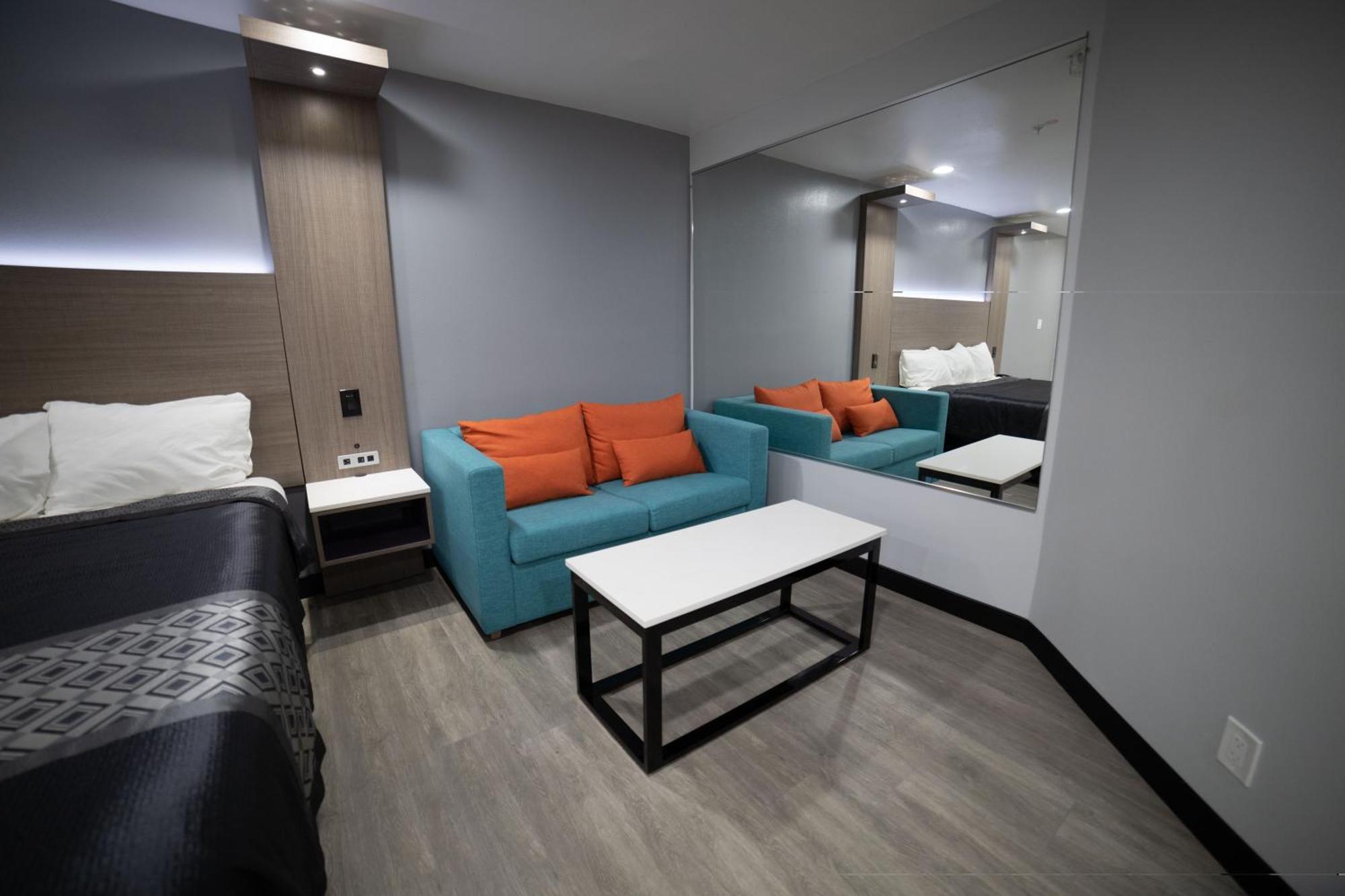 Express Inn & Suites Ontario Airport Exterior foto