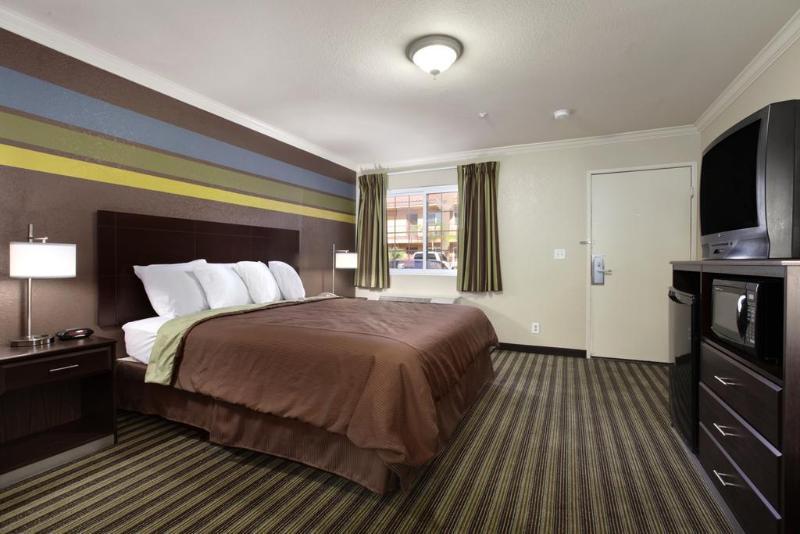 Express Inn & Suites Ontario Airport Exterior foto